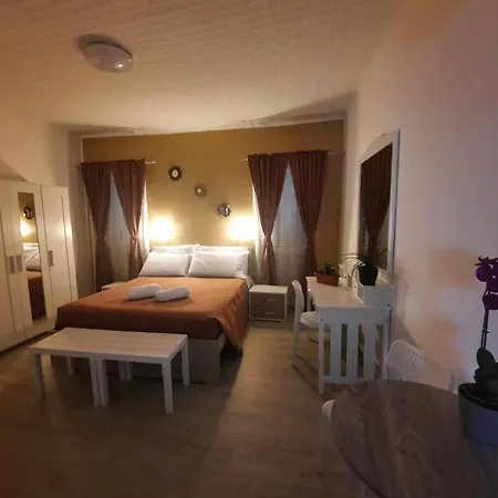 Viccinella House Apartment
